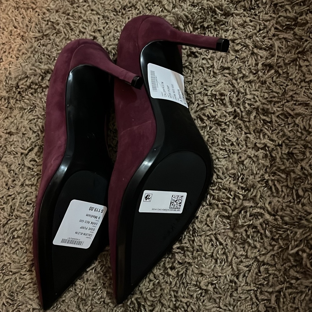 Calvin Klein pumps - Picture 2 of 2